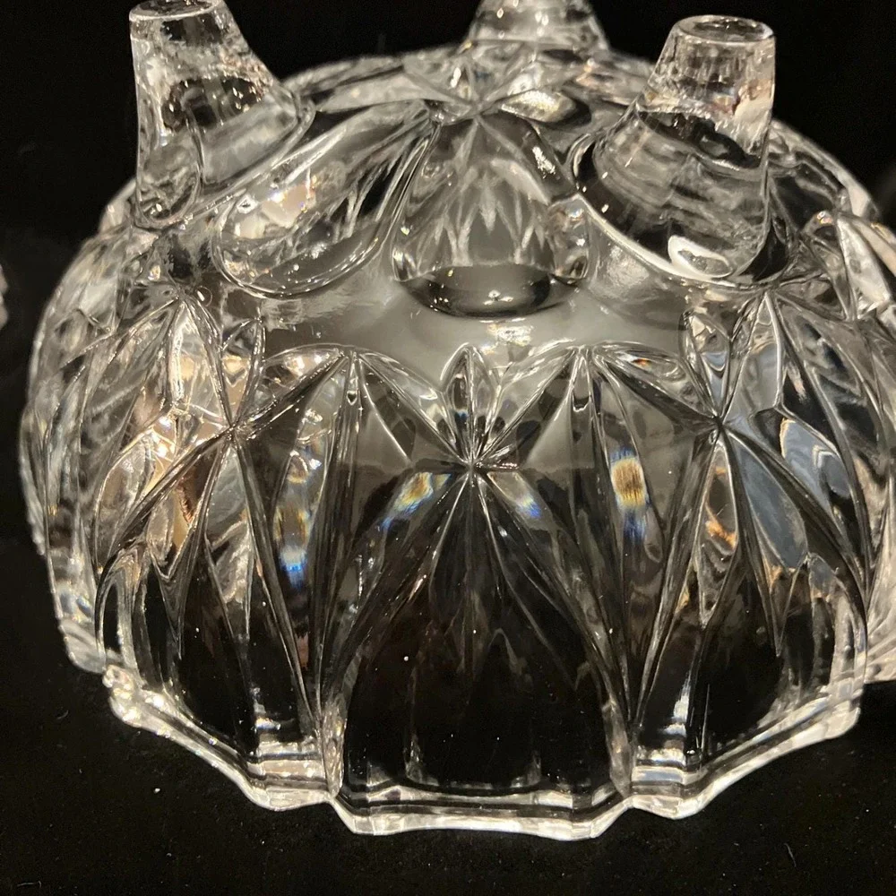 Vintage Footed Crystal Clear Cut Glass Candy Dish Bowl W/ Finial Lid 8